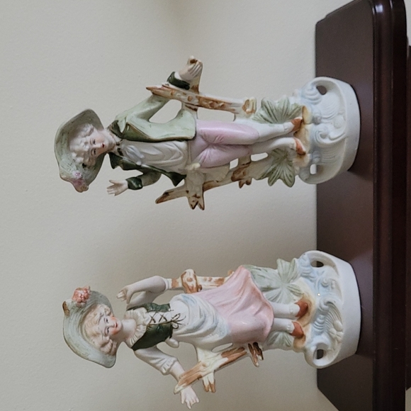Vintage porcelain biscuit statues - Picture 1 of 8